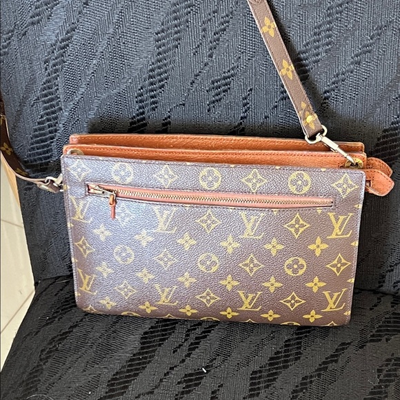 Louis Vuitton Handbags - Louis Vuitton Monogram Canvas Brown and Tan Crossbody Pouch